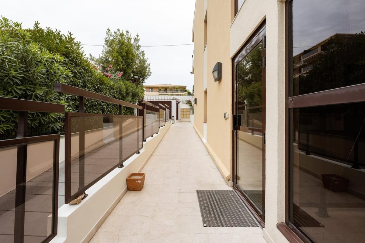 Mi Casa Tu Casa - Pg Apartman Cannes Kültér fotó