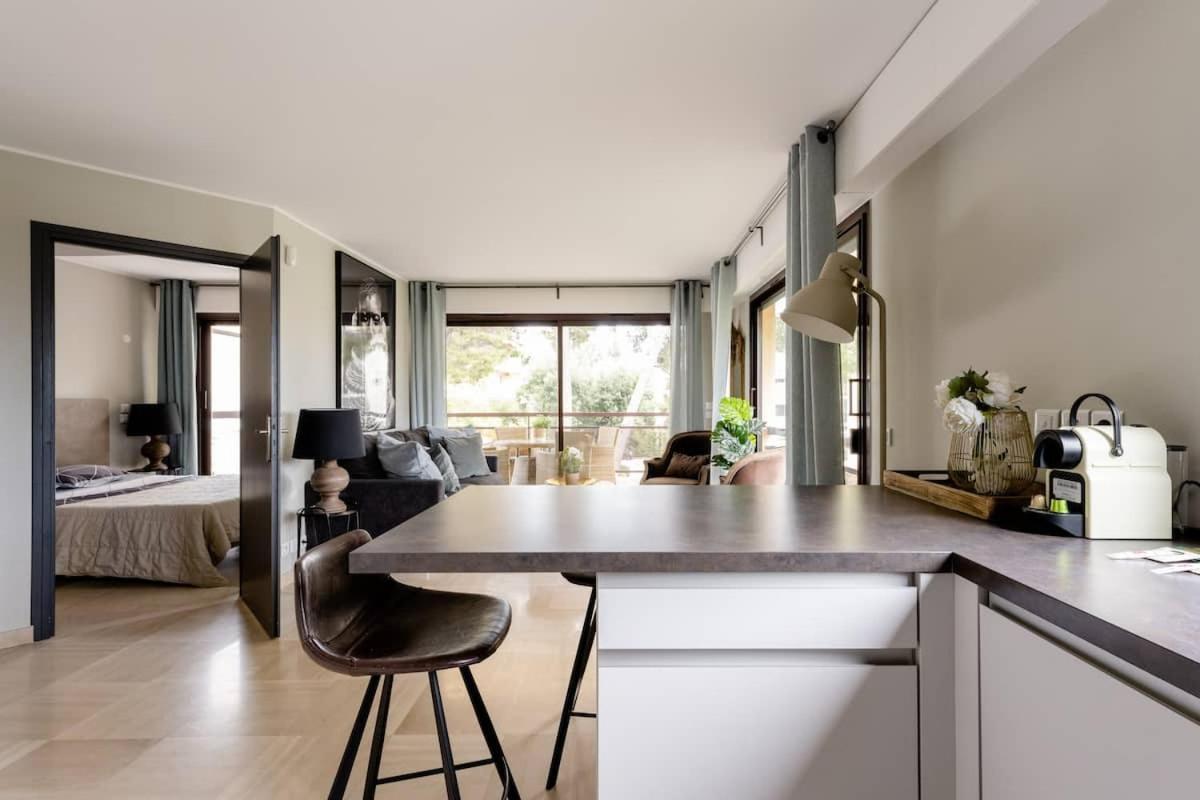 Mi Casa Tu Casa - Pg Apartman Cannes Kültér fotó