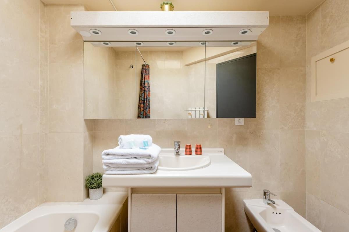 Mi Casa Tu Casa - Pg Apartman Cannes Kültér fotó